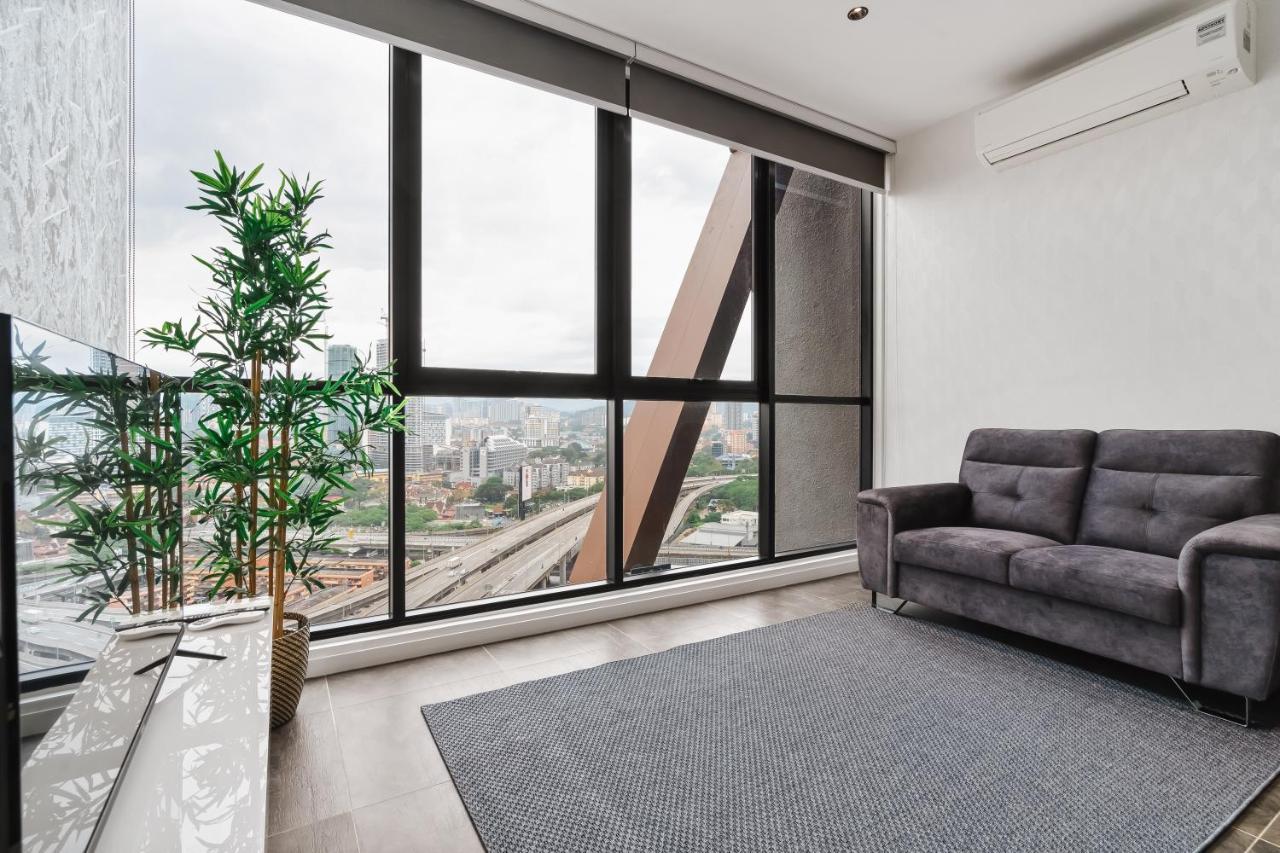 Scarletz Klcc Apartments By Soulasia Kuala Lumpur Ngoại thất bức ảnh
