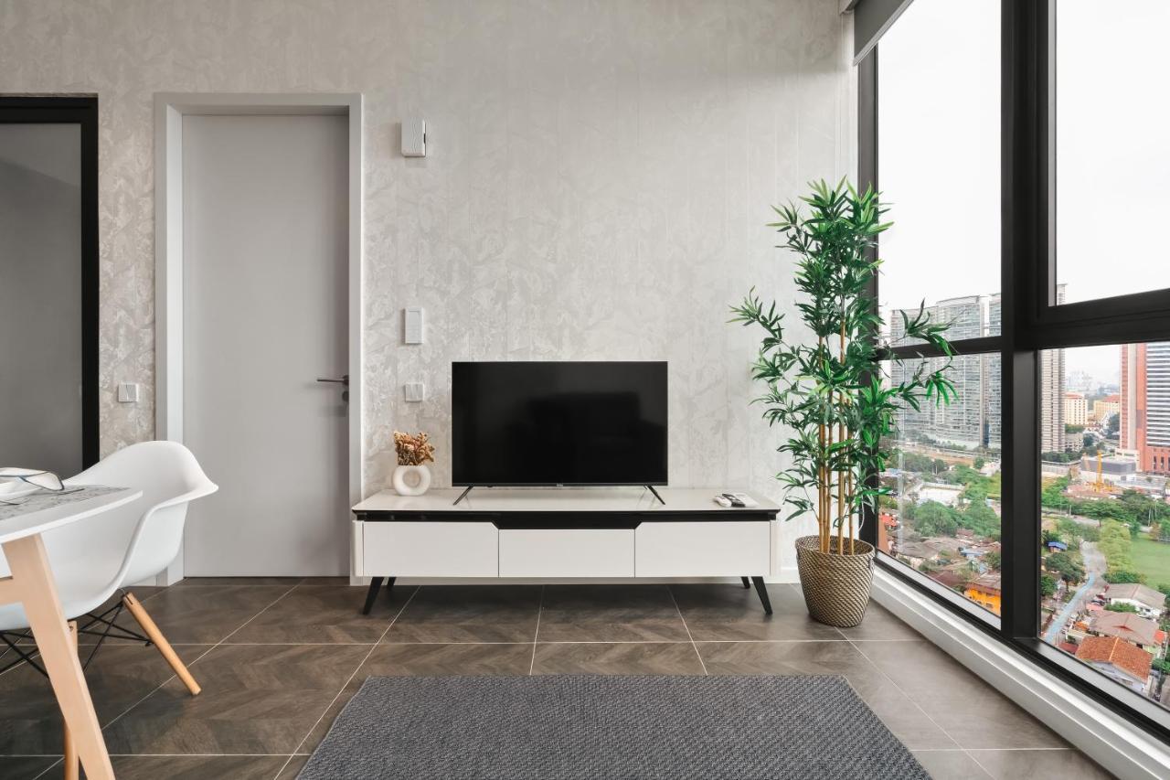 Scarletz Klcc Apartments By Soulasia Kuala Lumpur Ngoại thất bức ảnh