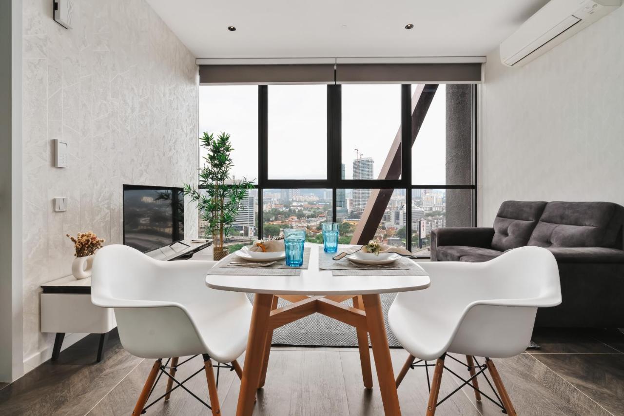 Scarletz Klcc Apartments By Soulasia Kuala Lumpur Ngoại thất bức ảnh